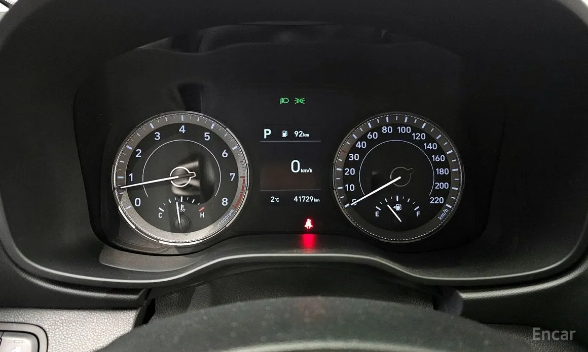 Фото 8 - Hyundai Venue