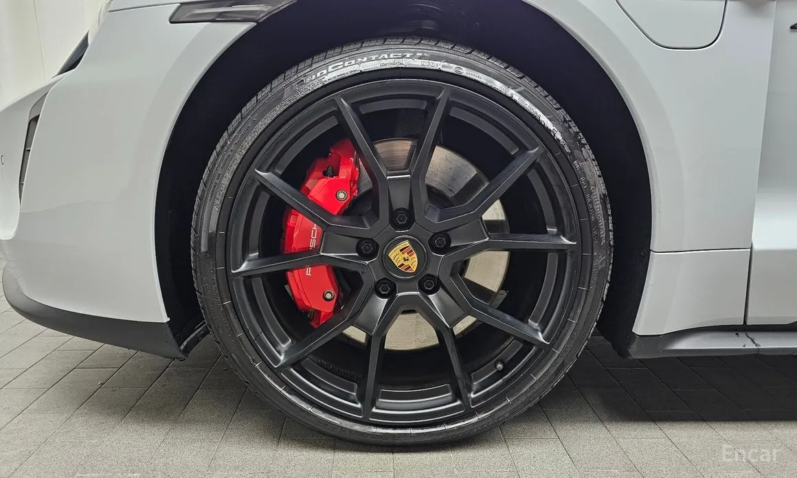 Фото 5 - Porsche Taycan