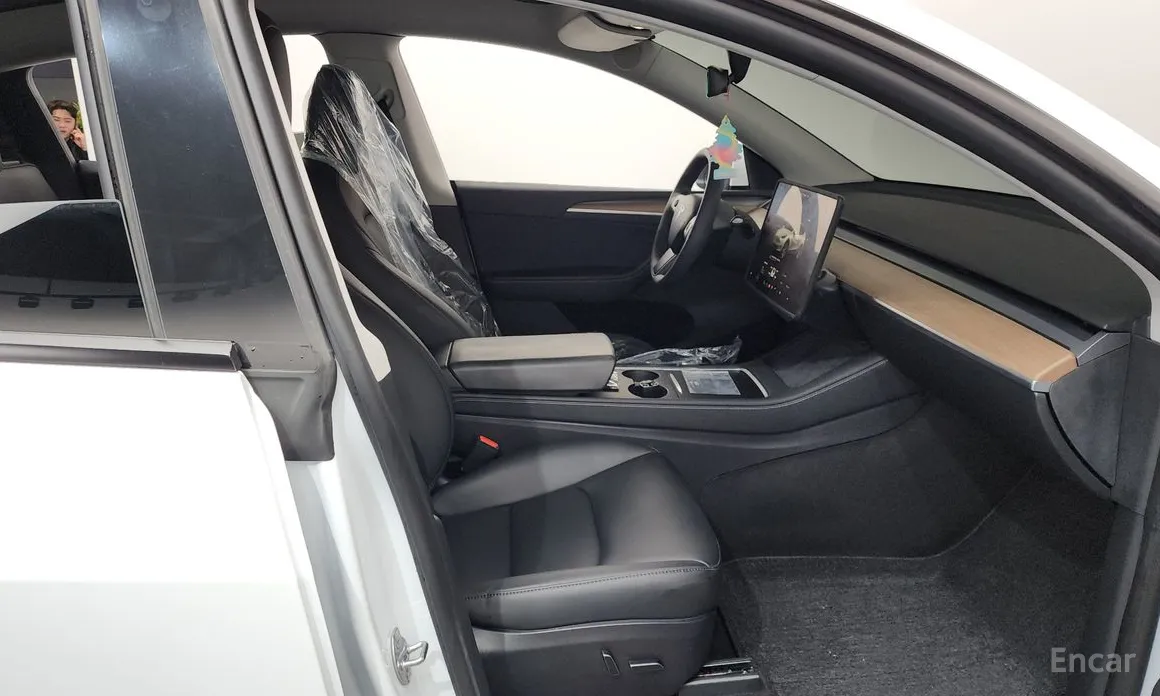 Фото 11 - Tesla Model Y