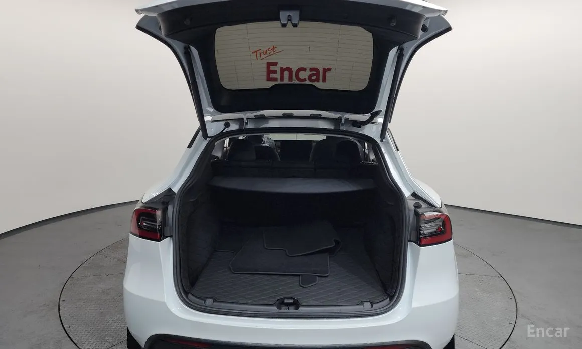 Фото 20 - Tesla Model Y