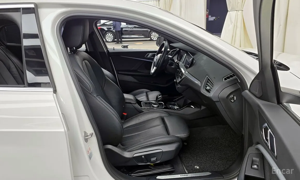 Фото 11 - BMW 1 Series