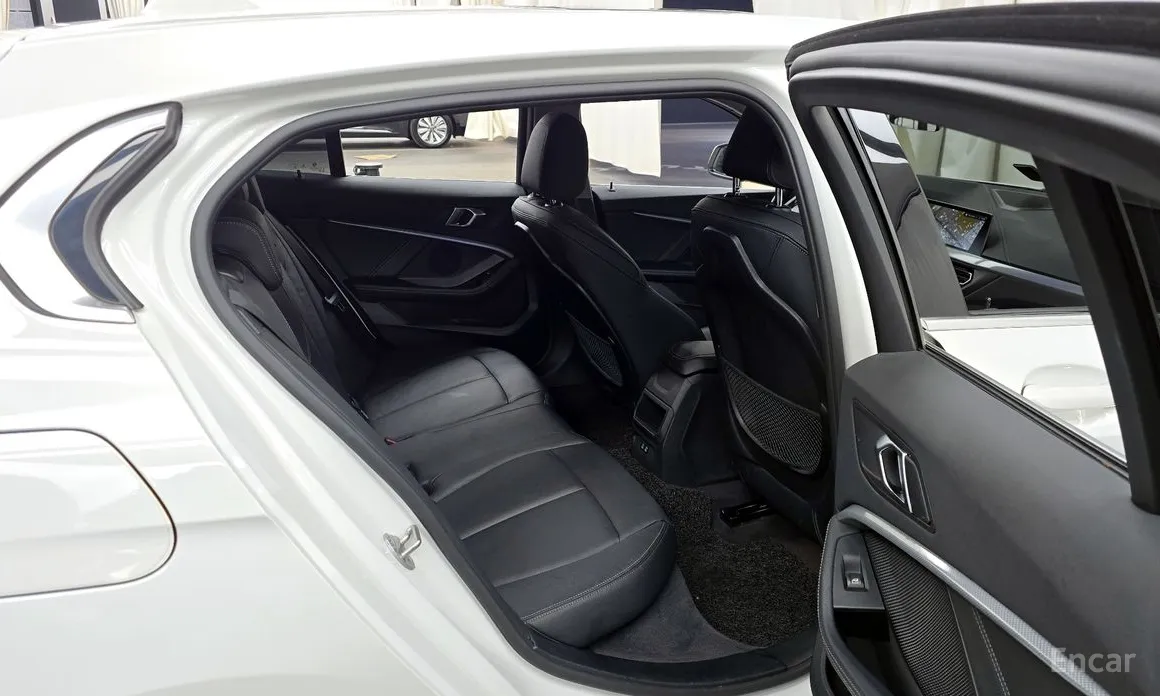 Фото 12 - BMW 1 Series