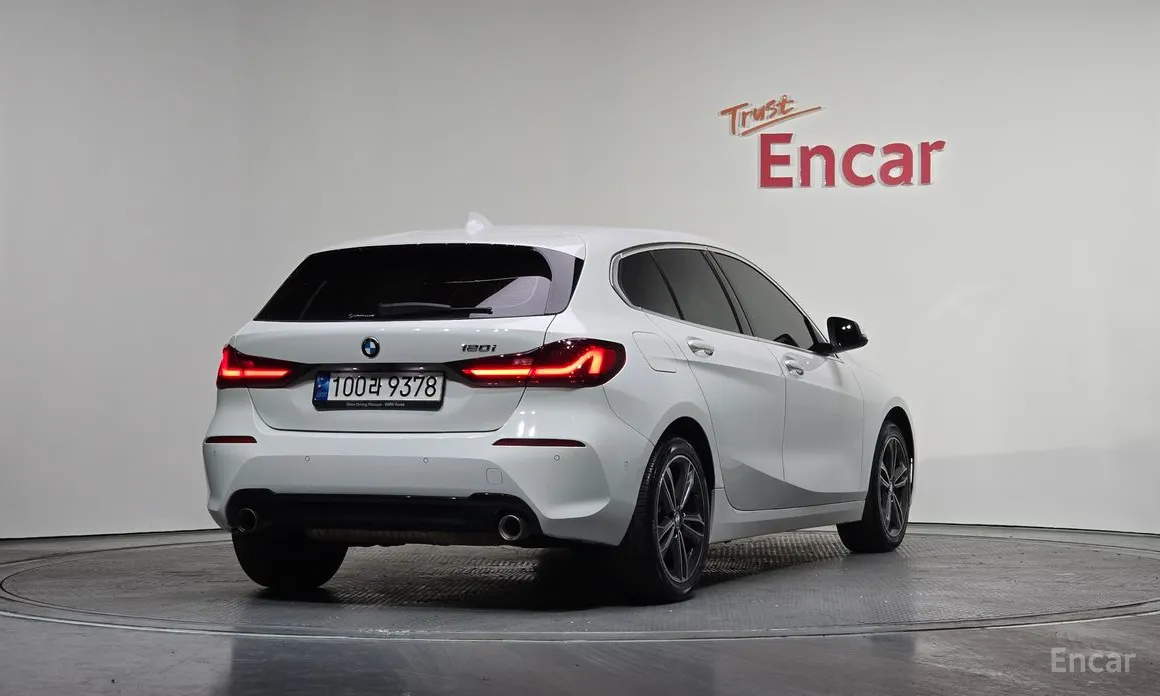 Фото 2 - BMW 1 Series