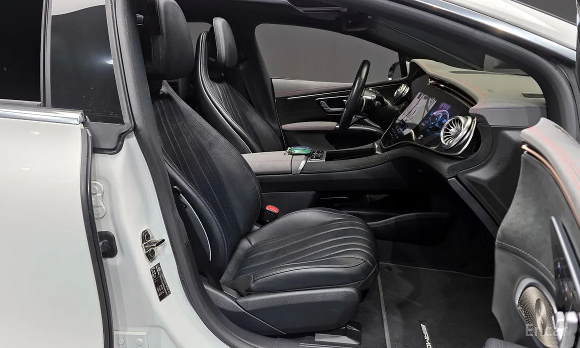 Фото 11 - Mercedes-Benz EQS