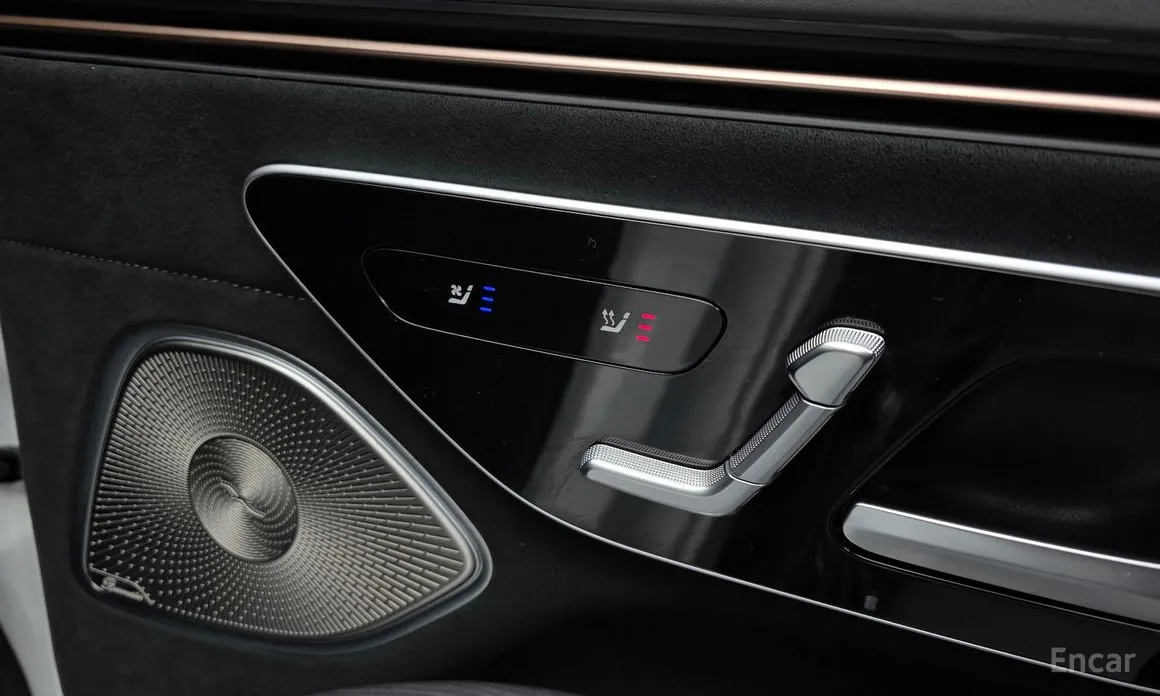 Фото 17 - Mercedes-Benz EQS