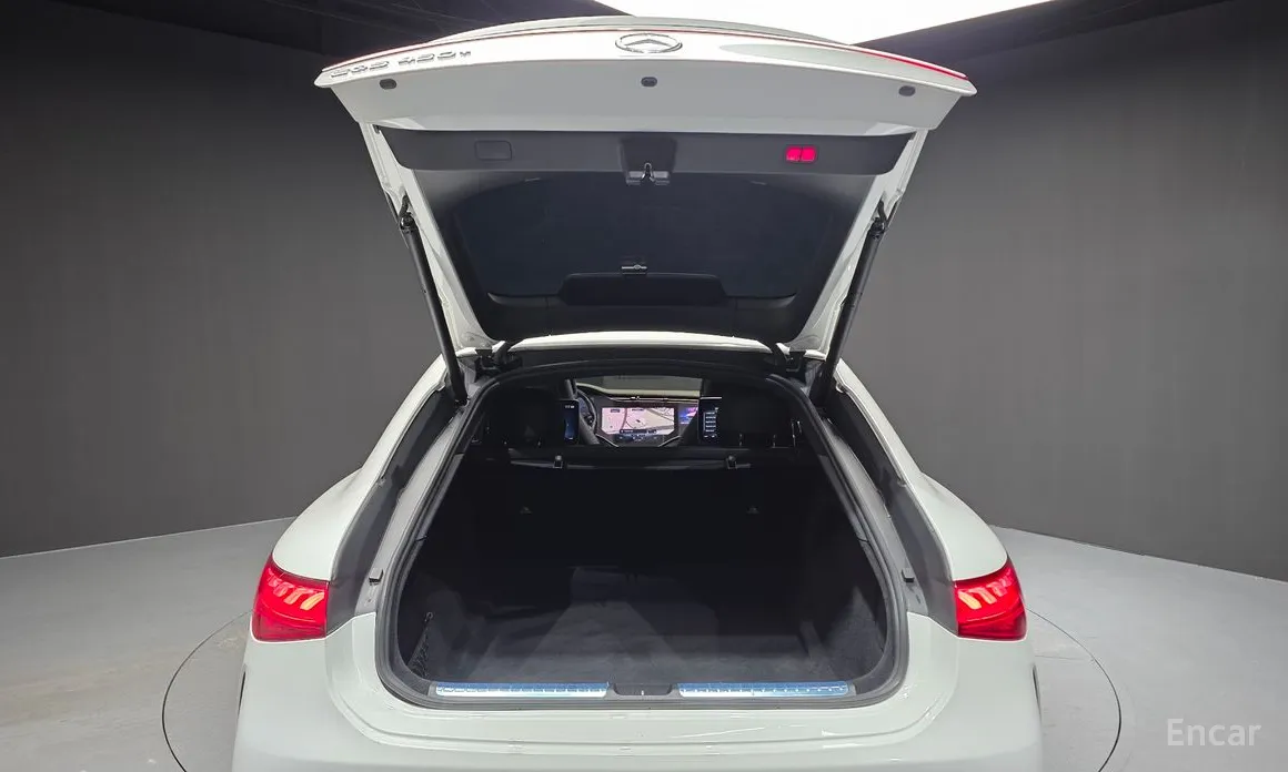 Фото 20 - Mercedes-Benz EQS