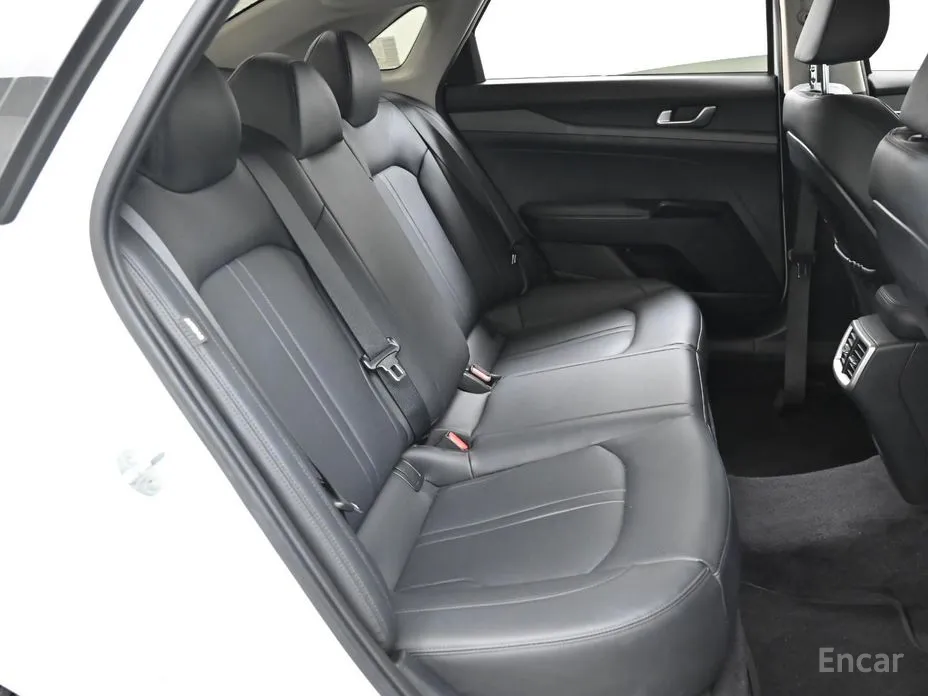 Фото 12 - Kia K5