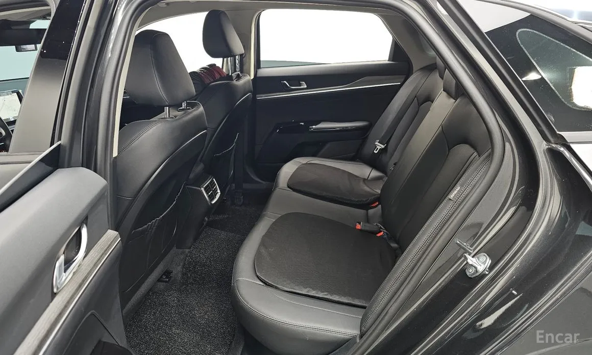 Фото 12 - Kia K5