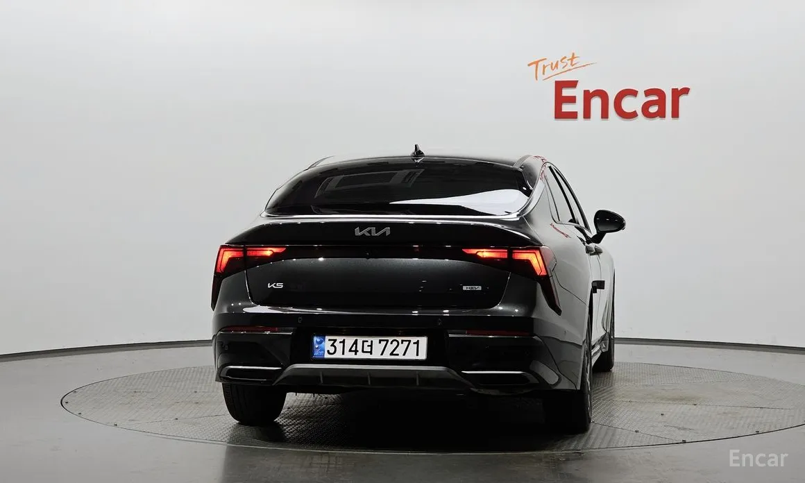 Фото 4 - Kia K5