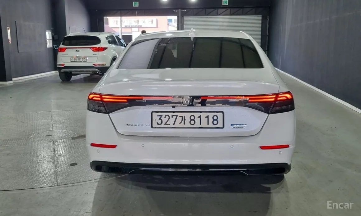 Фото 4 - Honda Accord