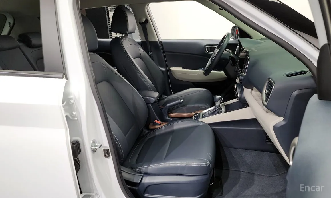 Фото 11 - Hyundai Venue