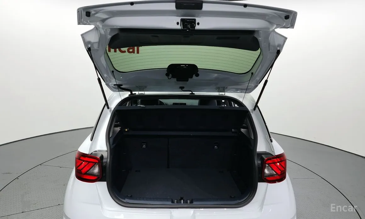 Фото 20 - Hyundai Venue