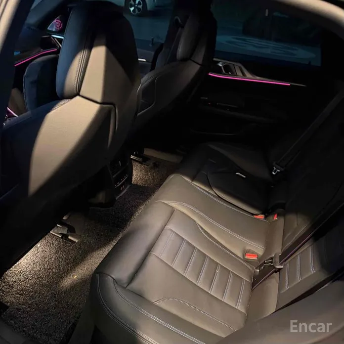 Фото 11 - BMW i4