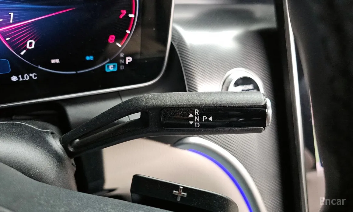 Фото 9 - Mercedes-Benz GLC-Class