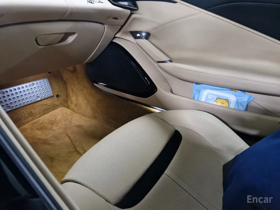 Фото 18 - Ferrari Roma