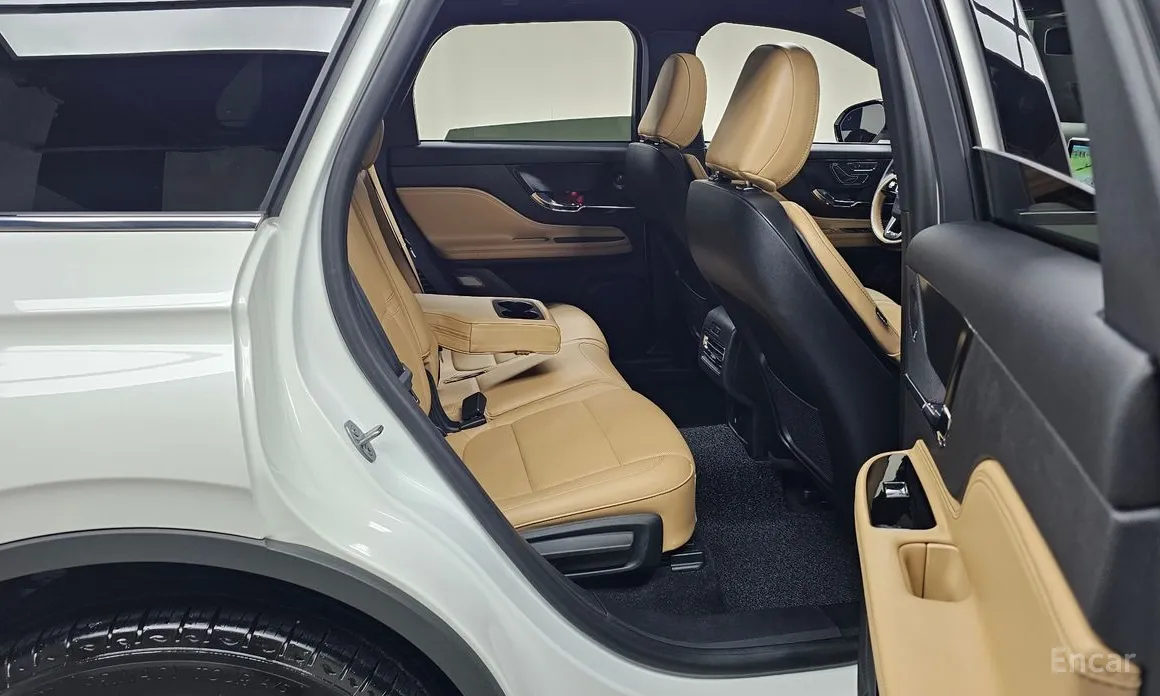 Фото 12 - Lincoln Corsair