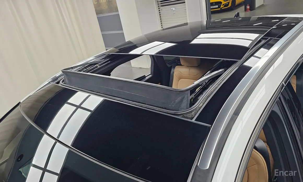 Фото 19 - Lincoln Corsair