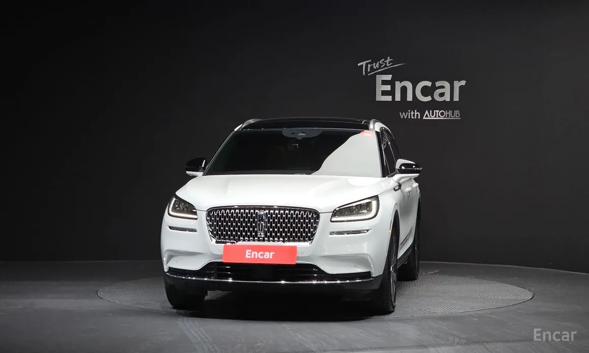 Фото 3 - Lincoln Corsair