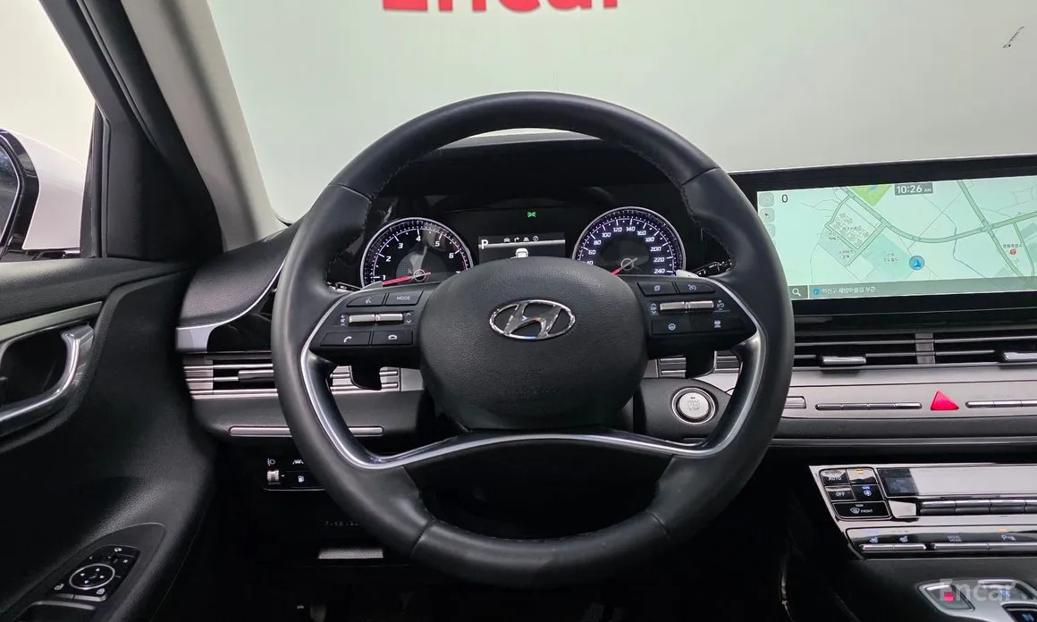 Фото 14 - Hyundai Grandeur