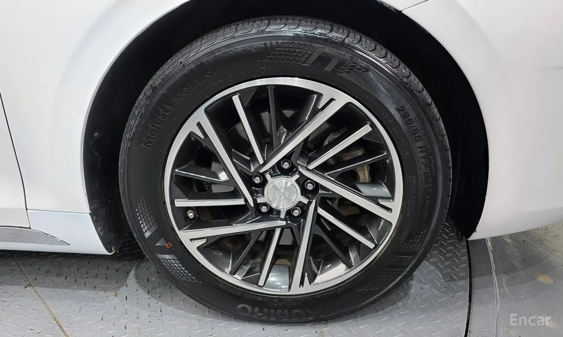 Фото 5 - Hyundai Grandeur