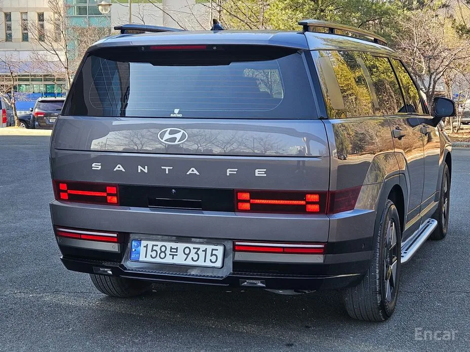 Фото 6 - Hyundai Santa Fe