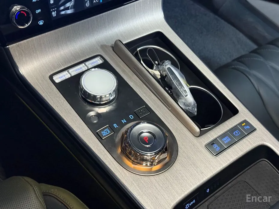 Фото 9 - Genesis G80