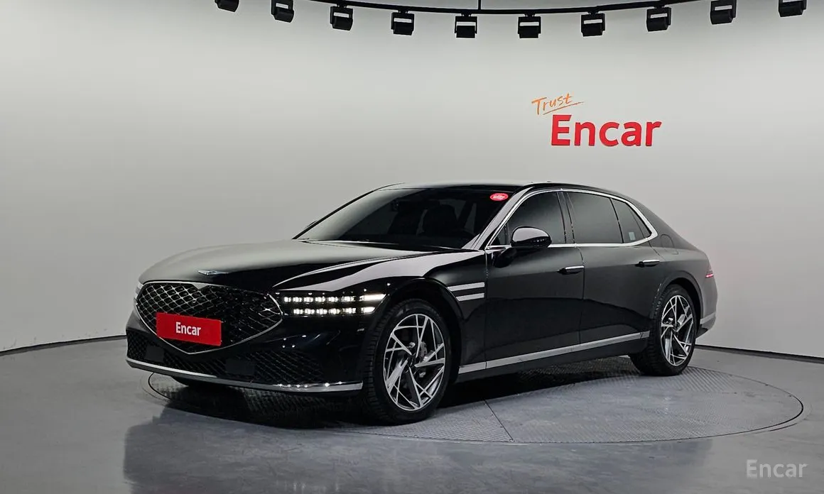 Фото 1 - Genesis G90