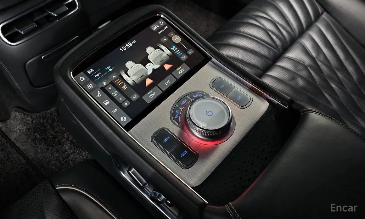 Фото 19 - Genesis G90