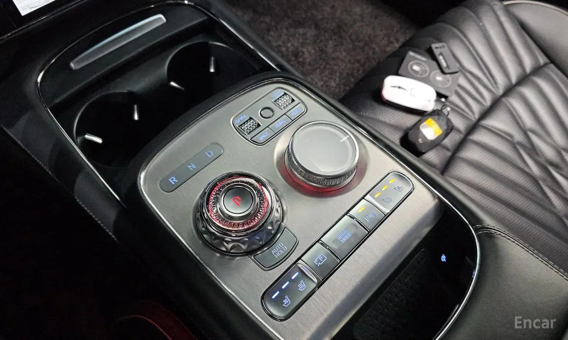 Фото 9 - Genesis G90