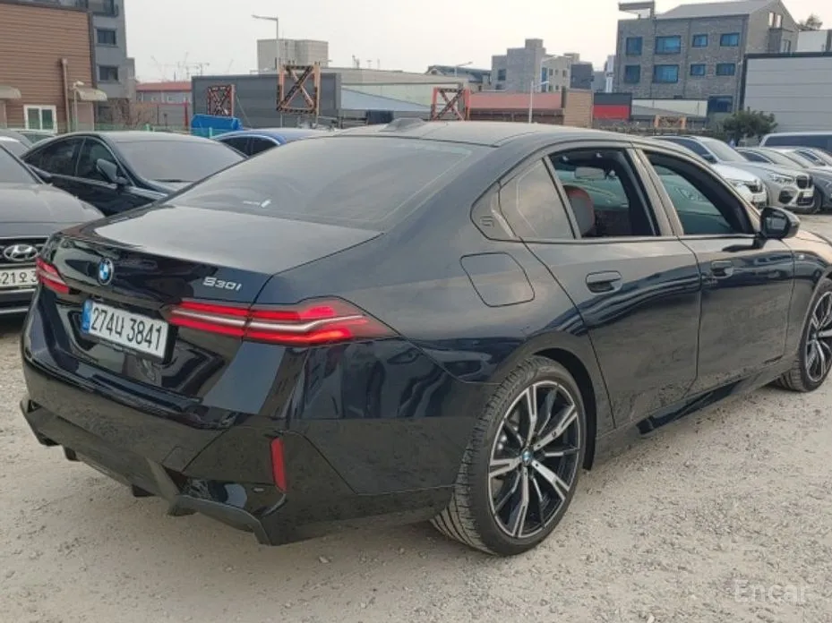 Фото 19 - BMW 5 Series