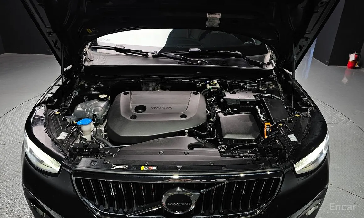 Фото 6 - Volvo XC40