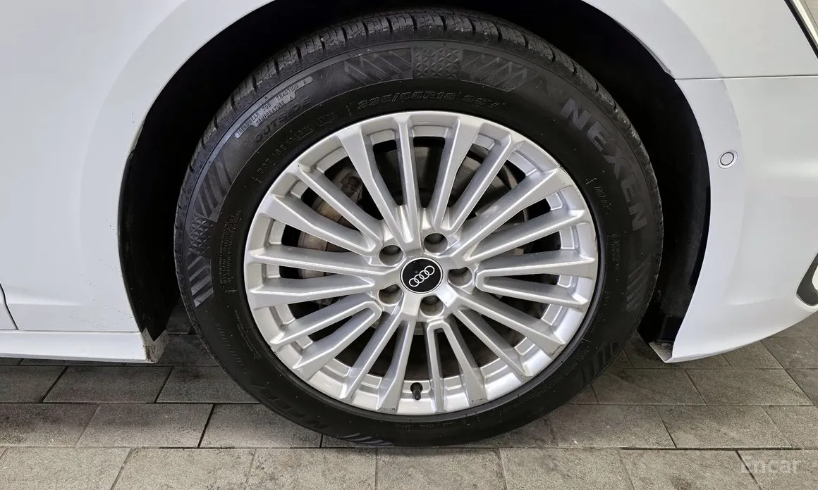 Фото 5 - Audi A6