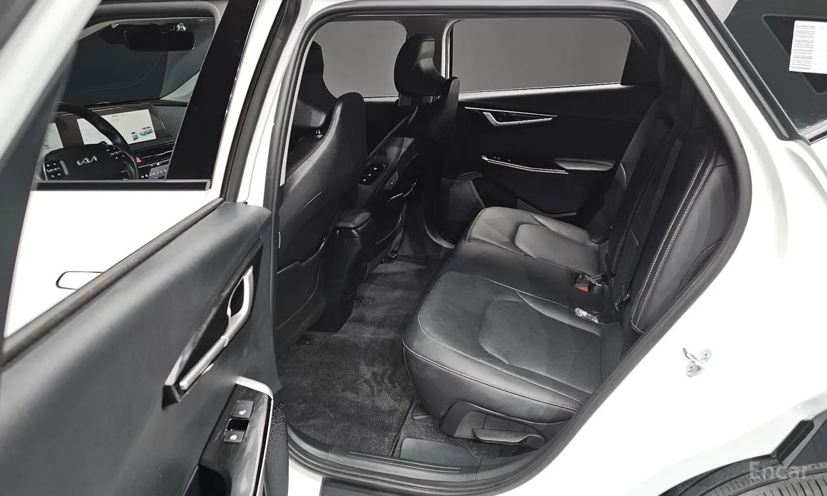 Фото 11 - Kia EV6