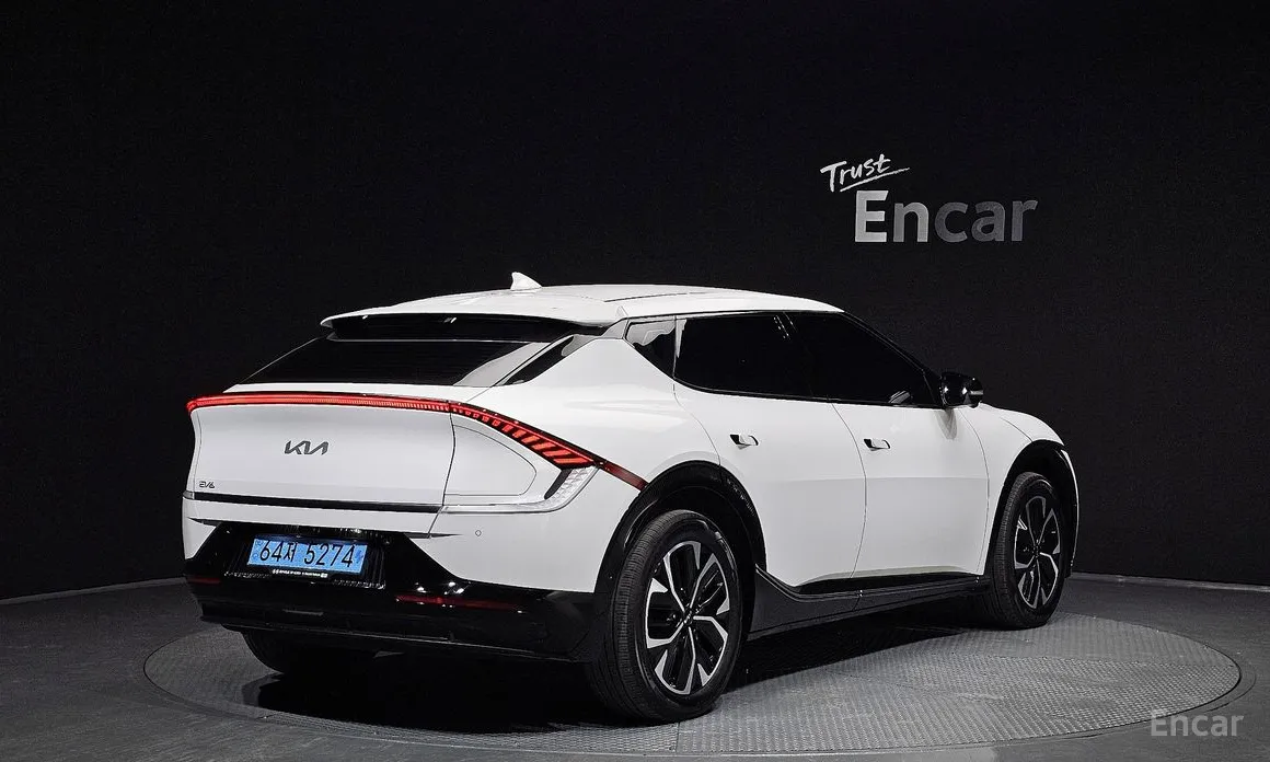 Фото 2 - Kia EV6