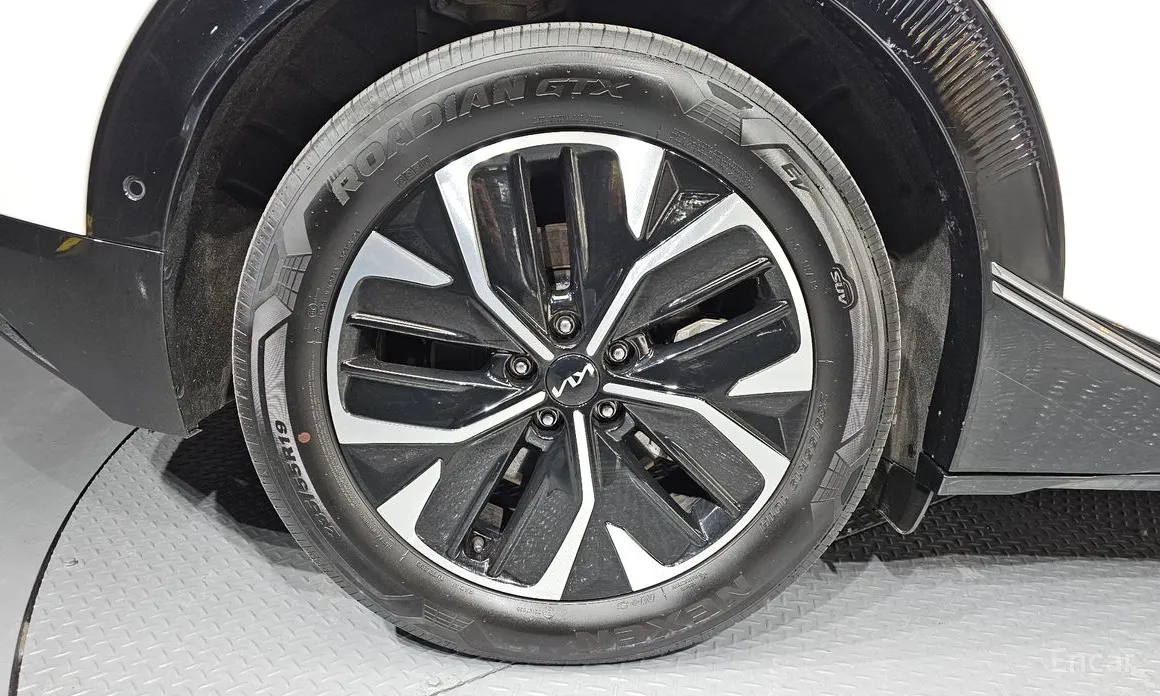 Фото 5 - Kia EV6