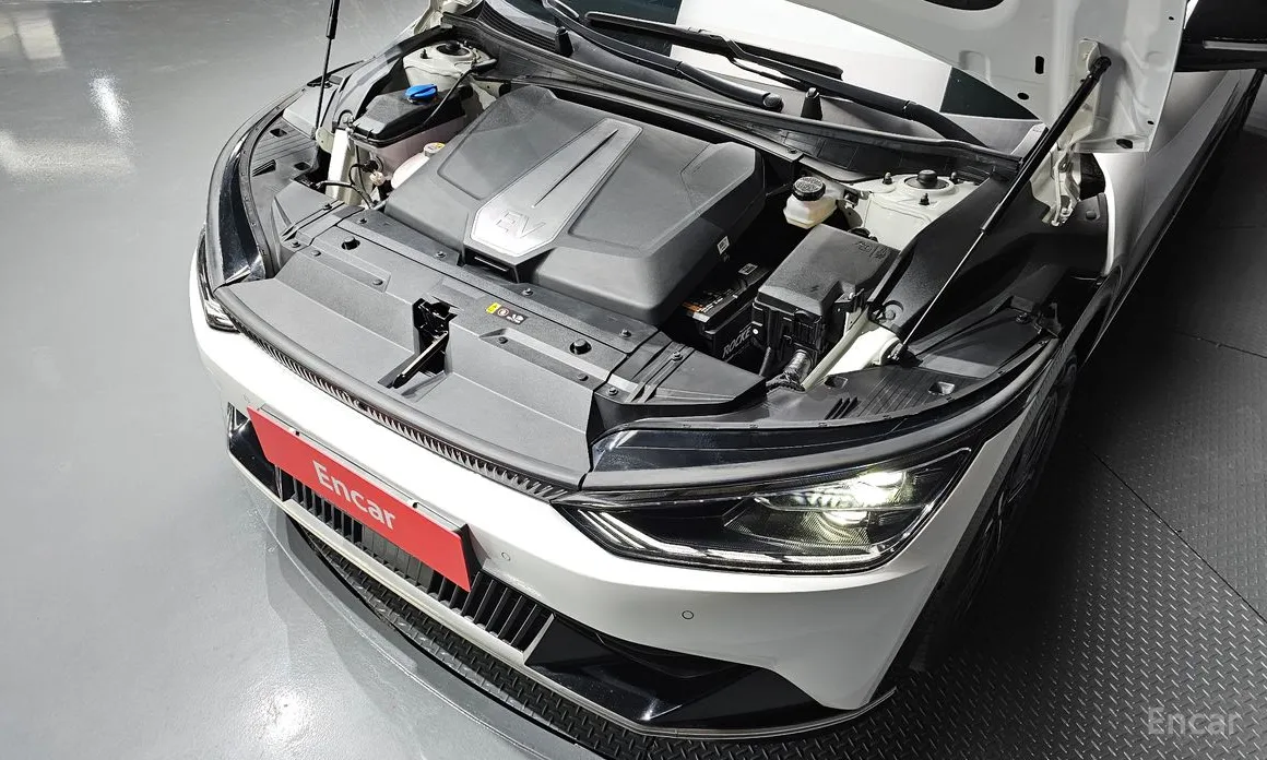 Фото 6 - Kia EV6