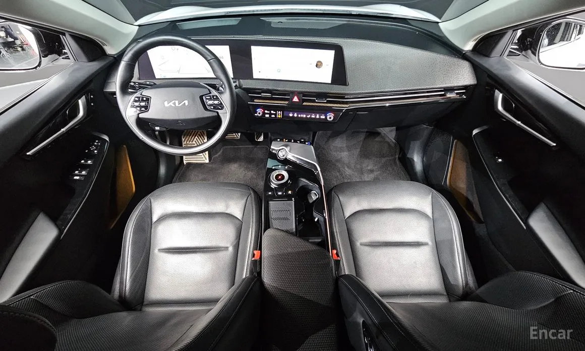 Фото 7 - Kia EV6