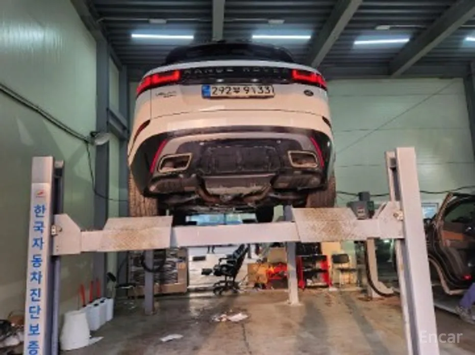 Фото 2 - Land Rover Range Rover Velar