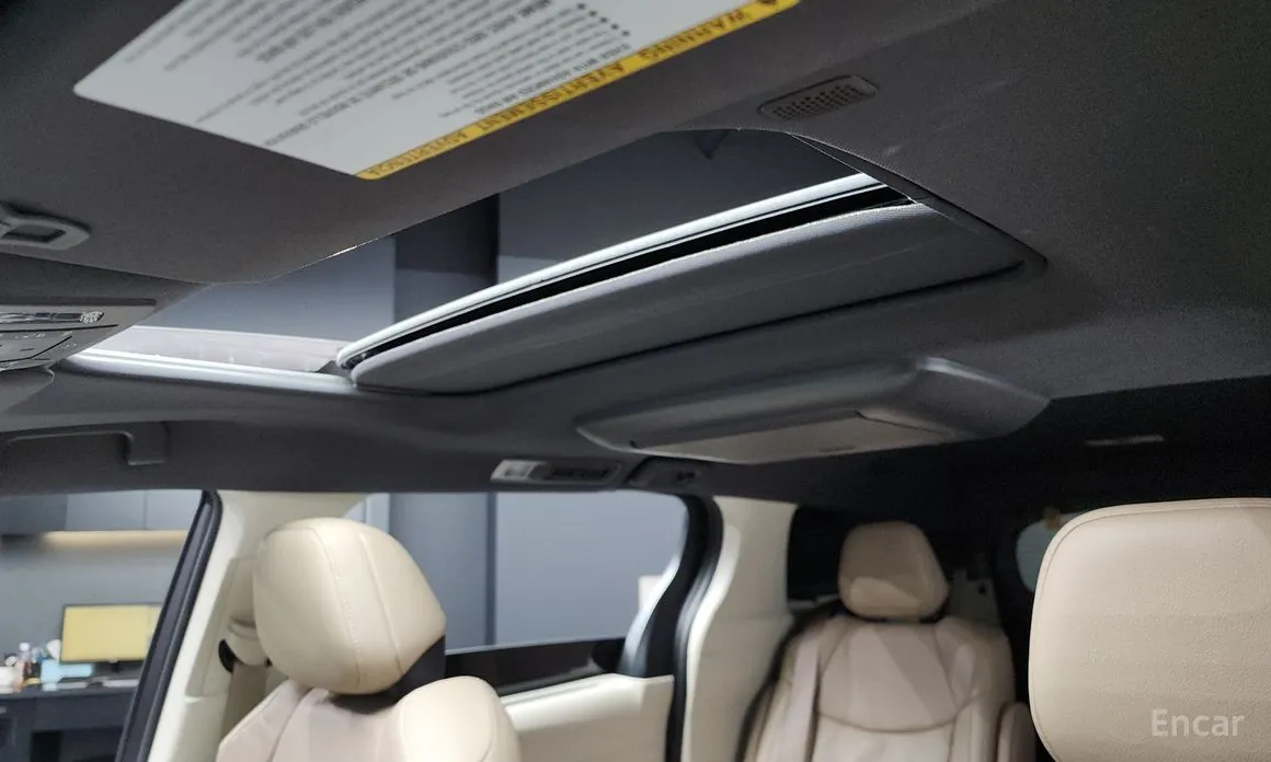 Фото 17 - Toyota Sienna