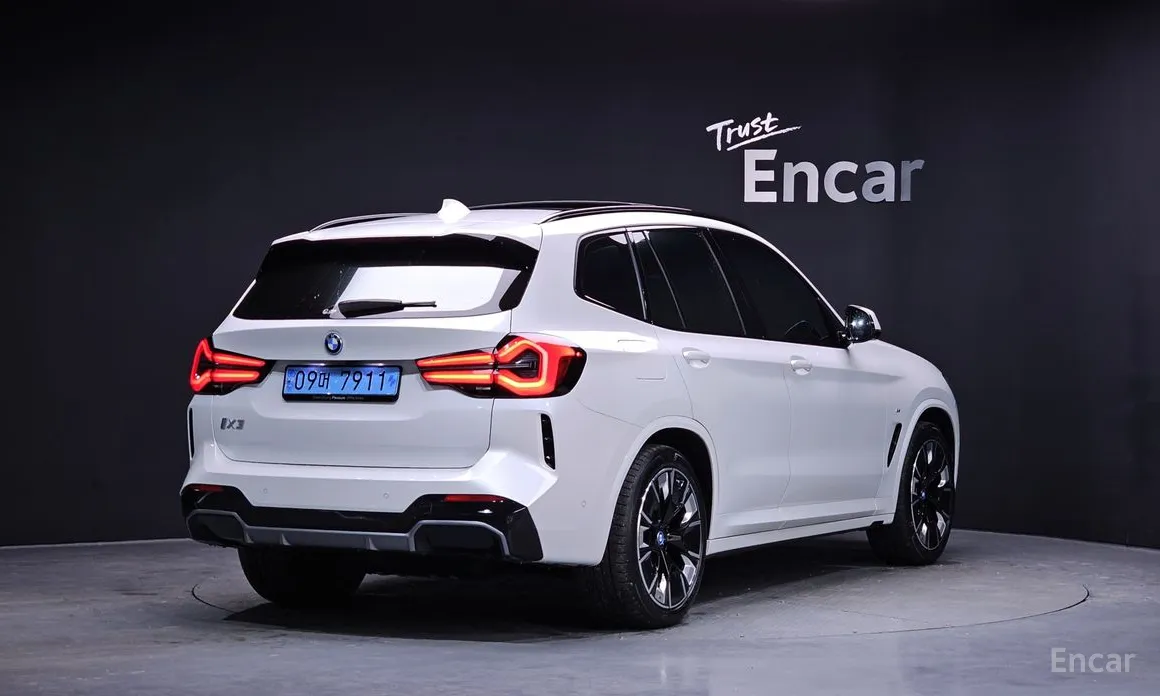 Фото 2 - BMW iX3