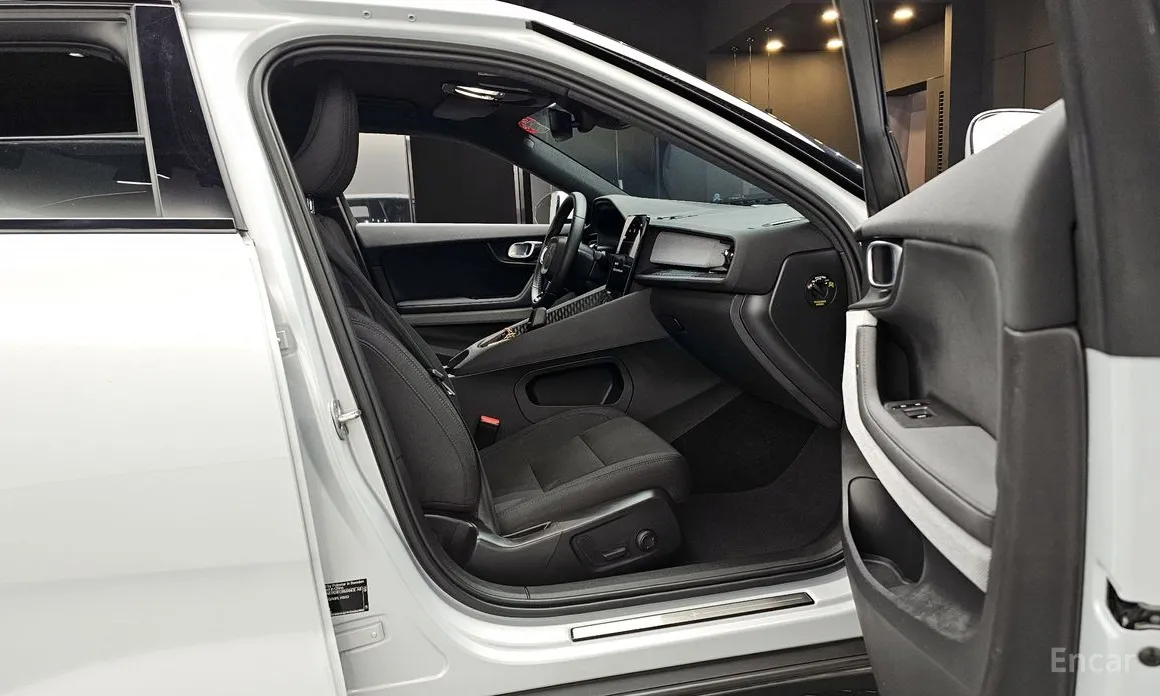 Фото 11 - Polestar 2