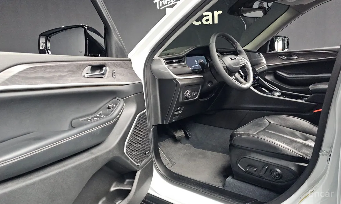 Фото 10 - Jeep Cherokee