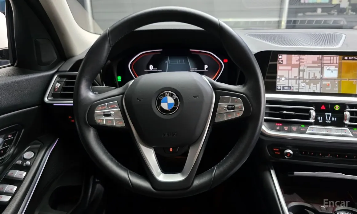 Photo 13 - BMW 3 Series