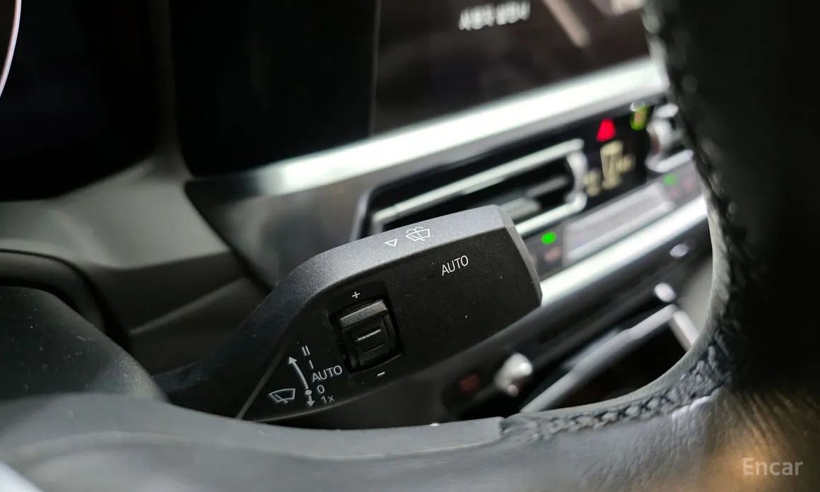 Photo 15 - BMW 3 Series