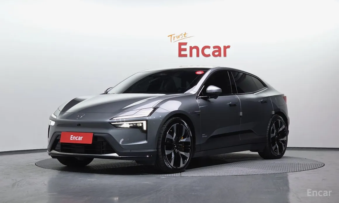 Фото 1 - Polestar 4