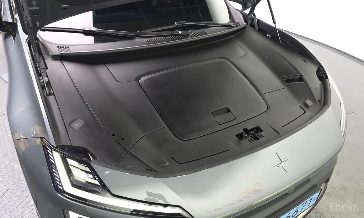 Фото 6 - Polestar 4