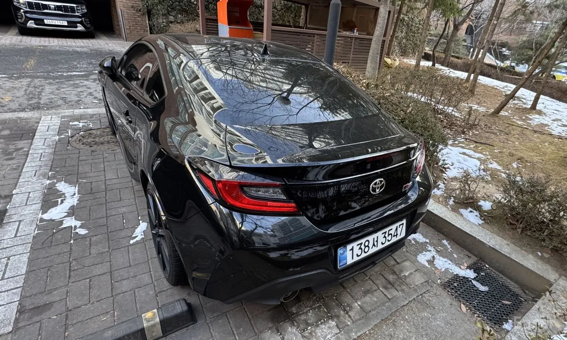 Фото 3 - Toyota 86