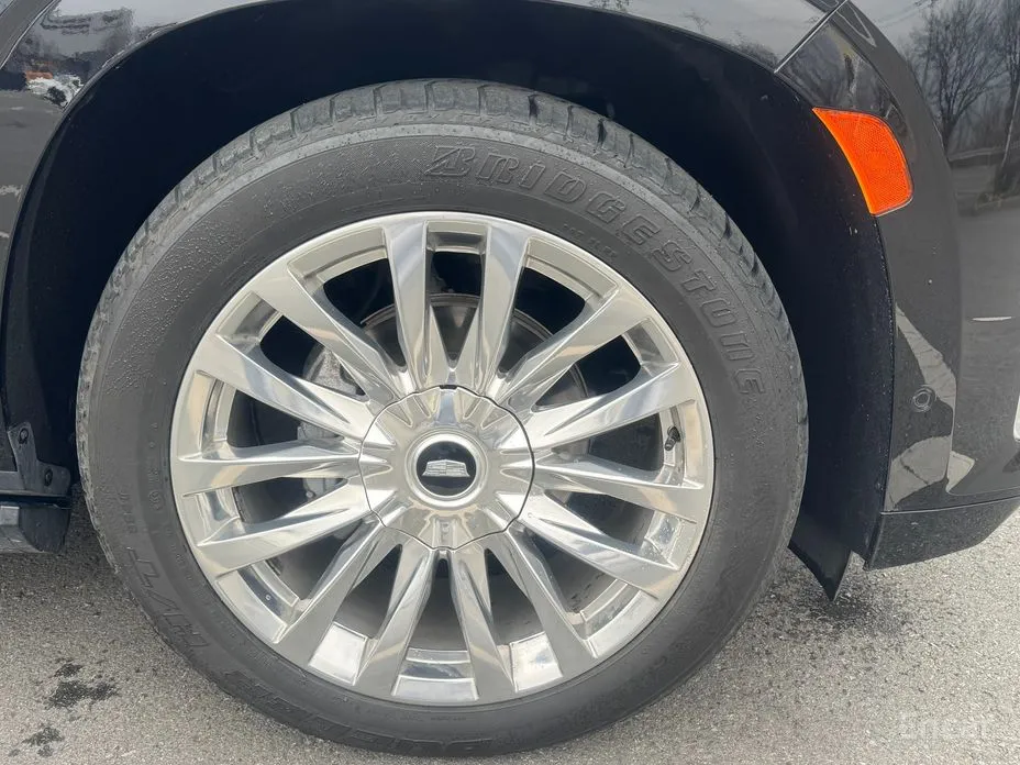 Фото 12 - Cadillac Escalade