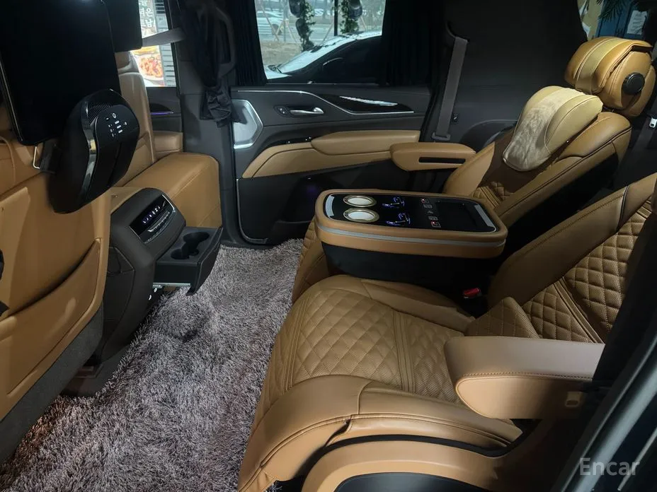 Фото 14 - Cadillac Escalade