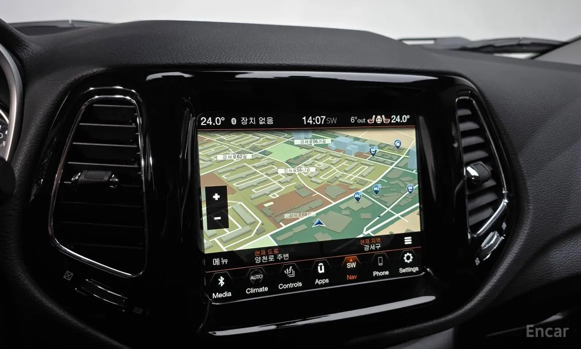 Фото 14 - Jeep Compass